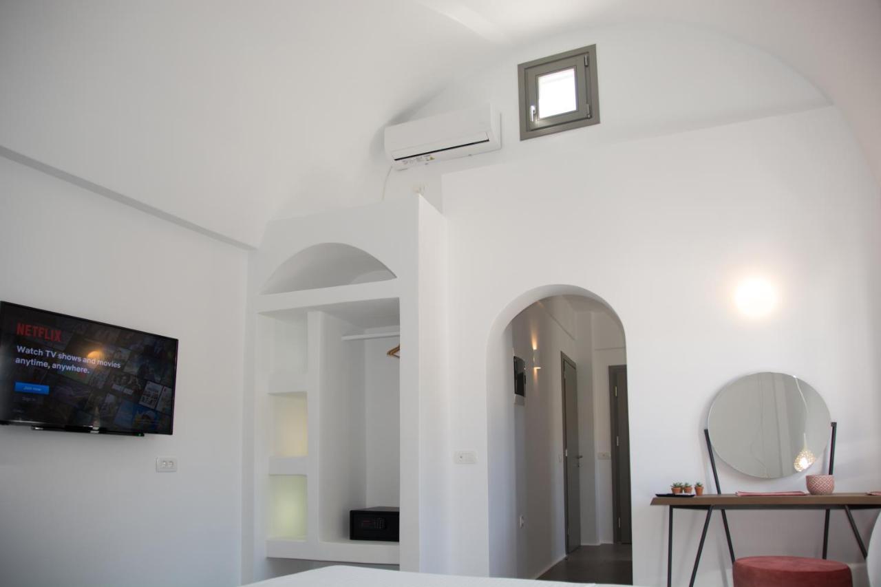 Amphitrite Suites Santorini Vóthon Exterior foto