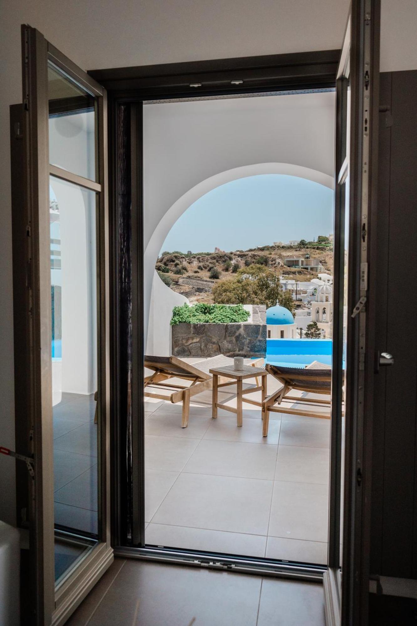 Amphitrite Suites Santorini Vóthon Exterior foto